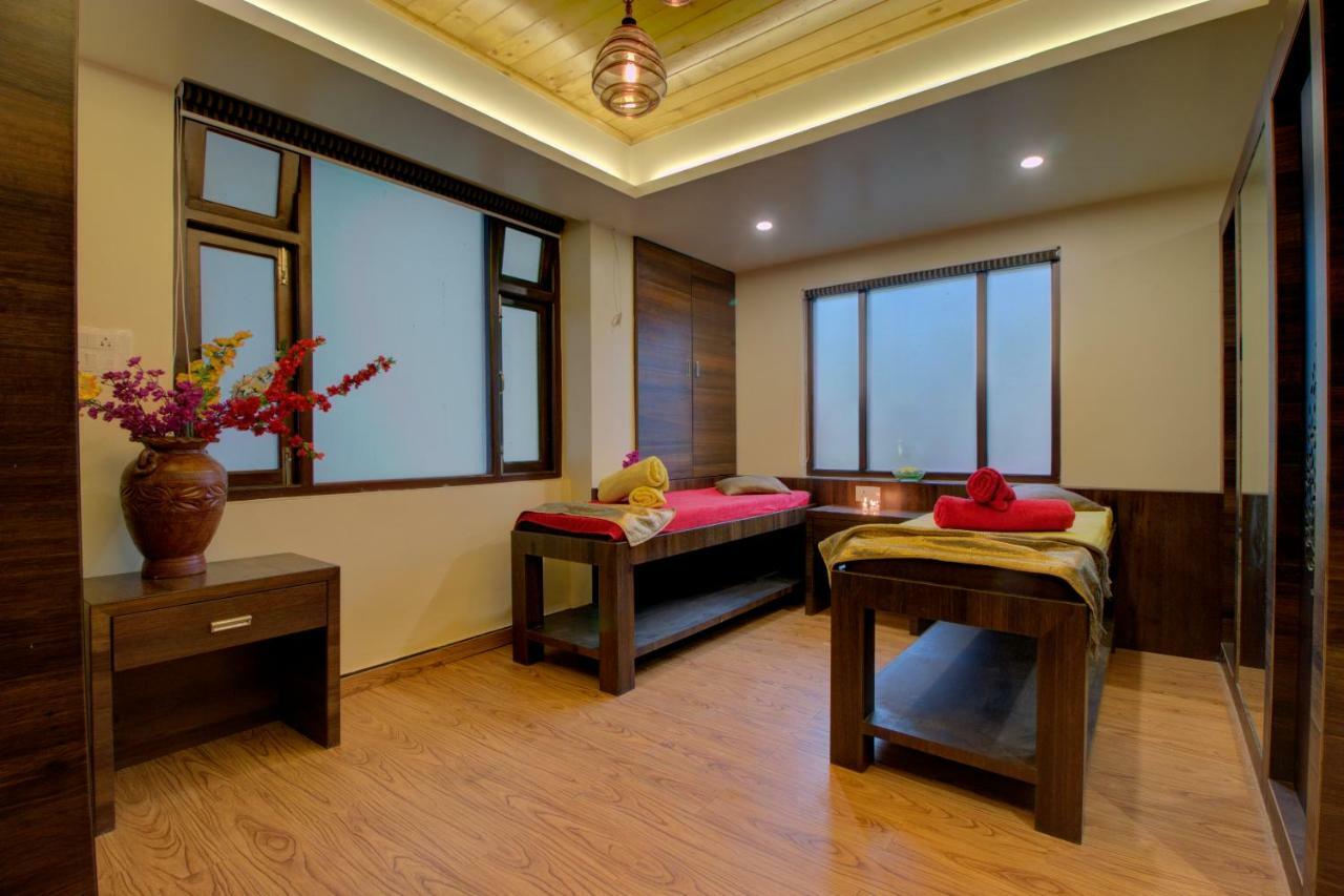 Maplewood Hotel & Spa Gangtok Exterior foto