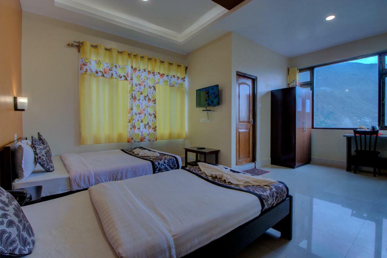 Maplewood Hotel & Spa Gangtok Exterior foto